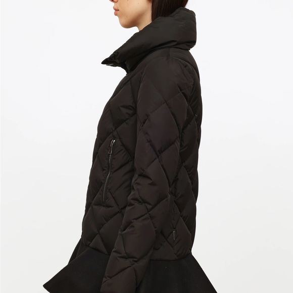 Authentic MONCLER Black Peplum Goose Down
Diamond Quilted Puffer Jacket Size 0 - Picture 2 of 13